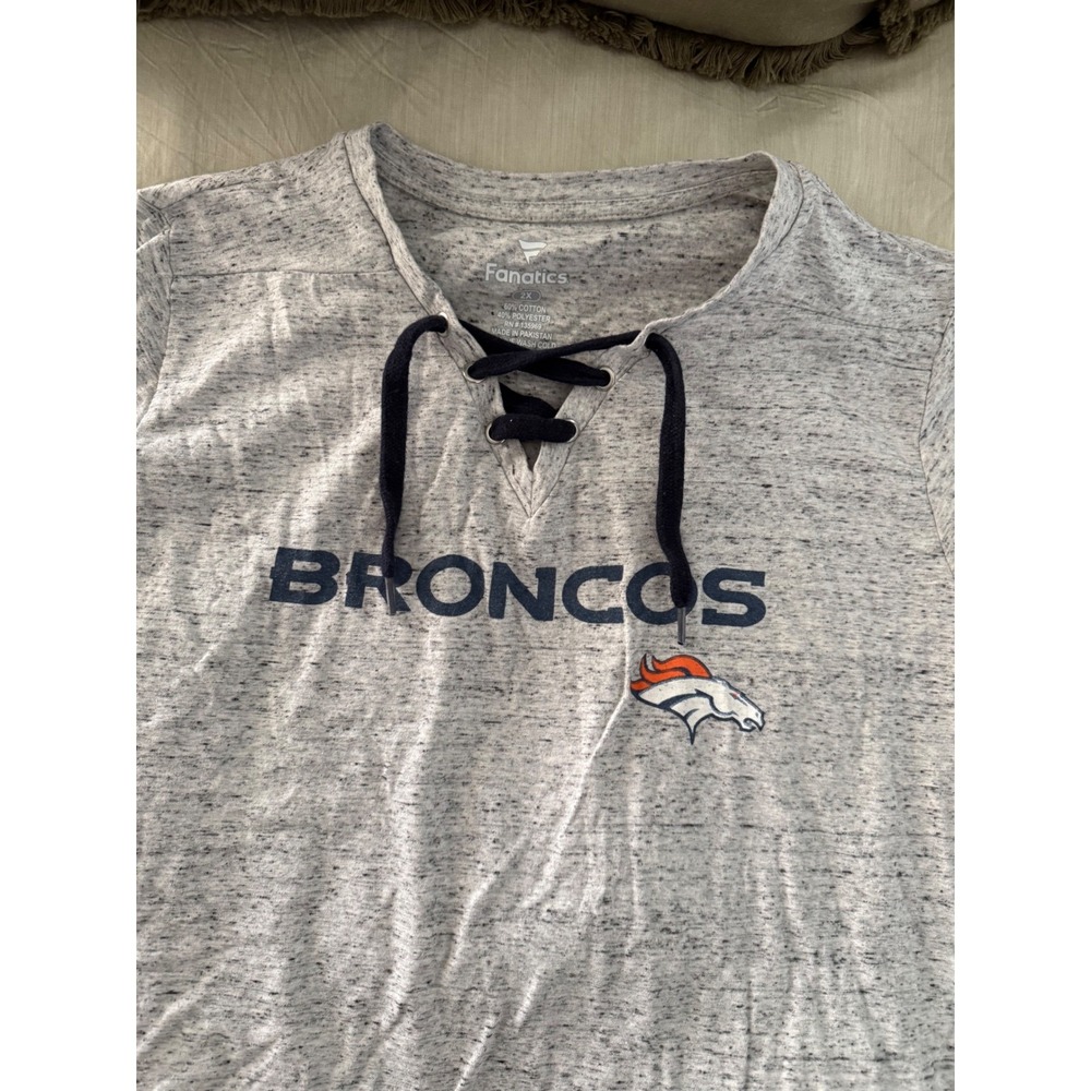 Denver Broncos Fanatics Heather Gray Lace Up T-Shirt NFL Football - Picture 3 of 4